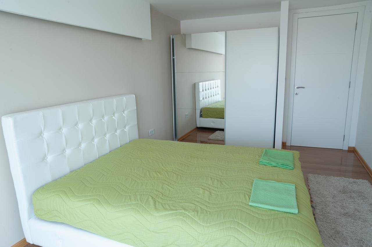 Atina Lux Hostel Leskovac  Extérieur photo